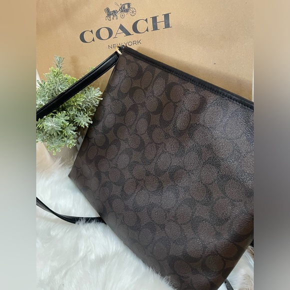 Coach Bundle - Picture 8 of 10